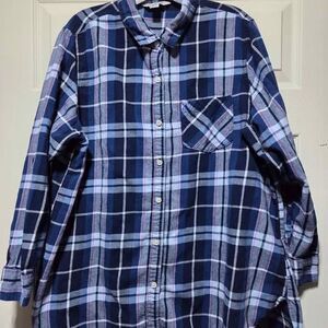 Old Navy Women's XXL blue and purple plaid flannel shirt